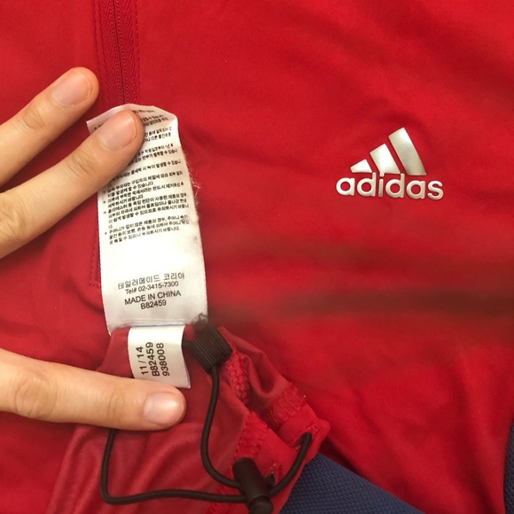 Adidas top - Picture 2 of 2